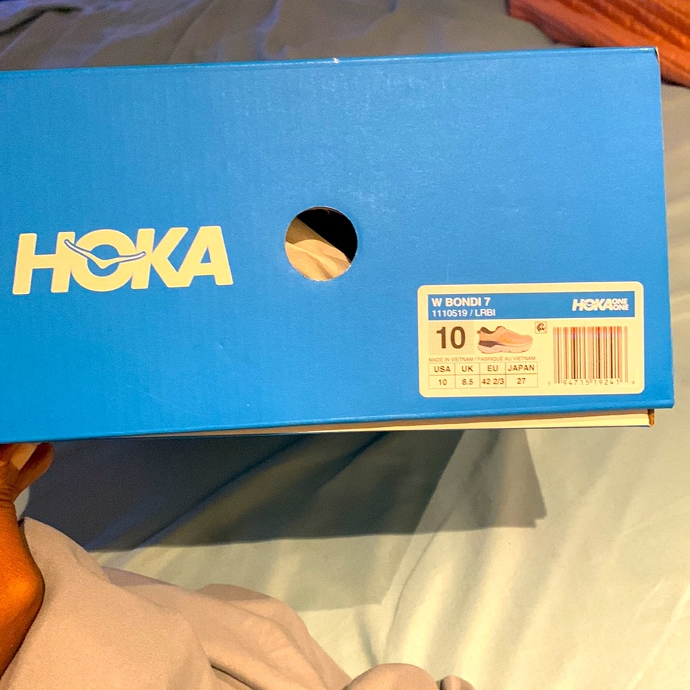 W Bond 7 Hoka Shoes